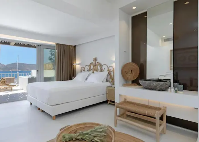 Boho Sapiens Marina - Royal Suite, Port * Adamantas (Milos)